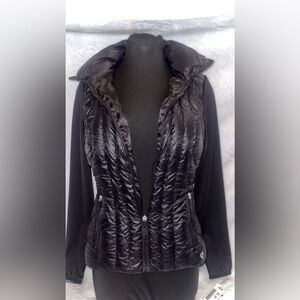Betsey Johnson Puffer Jacket NWT small Headphone media pocket